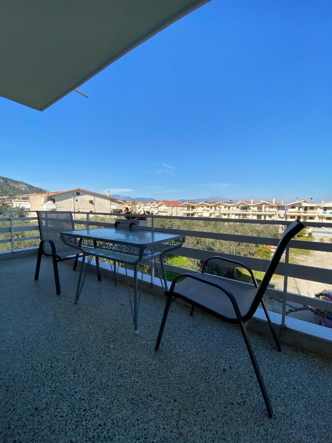 Mpanos Sea Apartment 2 Loutra Oraias Elenis Ngoại thất bức ảnh